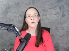 Executivo do Xbox diz que foi demitido após se recusar a usar um roupão que lhe foi entregue por um colega em um quarto de hotel durante uma conferência de trabalho