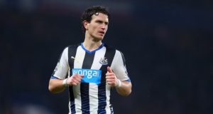 Como ex-astro da Premier League que se tornou viciado em cocaína, o astro do esporte revelou tudo sobre sua guerra às drogas