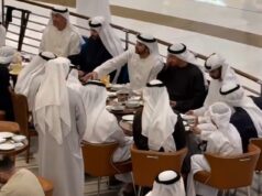 Momentos em que o príncipe herdeiro de Dubai e o presidente dos Emirados Árabes Unidos tomam café no City Mall enquanto tentam tranquilizar os moradores locais em meio aos atentados suicidas de drones no Irã