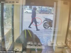 Ladrões de momento atacam joalheiros armados com motosserras e facas para roubar joias