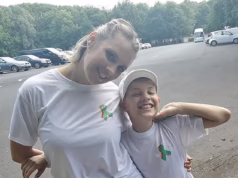 Meu filho foi diagnosticado com síndrome de Tourette após uma infecção no peito. É por isso que todos os pais devem saber a ligação entre doenças, medicamentos e tiques permanentes.