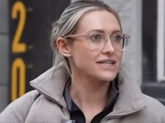 Vários buracos enormes se abriram na extensa cidade da costa leste, deixando os moradores com medo de cair em algum deles.