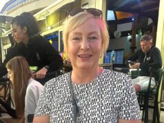 Uma avó de 59 anos que morreu de raiva depois de ser arranhada por um cão durante as férias em Marrocos não poderia ter sido salva, mesmo que os médicos a tivessem diagnosticado mais cedo, concluiu um inquérito.