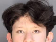 Imigrante afegão, 18 anos, invadiu a casa de uma vizinha em Nova York e a atacou por ser paquistanesa, diz a polícia