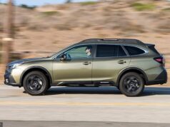 A polícia de imigração disfarçada agora usa os carros favoritos dos motoristas vigilantes para permanecer camuflado durante as batidas