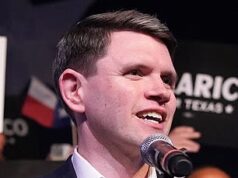 Jasmine Crockett Topkad como Firebrand Democrat cai para o ‘assassino com cara de bebê’ James Tallarico