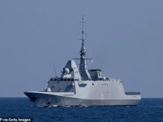 Macron apoia a Espanha e declara ilegal o ataque dos EUA ao Irã, enquanto a Europa dá as mãos na decisão de derrubar o tirano Khamenei