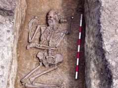 A primeira pessoa não binária? Mulher da Idade da Pedra enterrada como um homem há 7.000 anos – sugere que eles tinham uma ‘identidade complexa’