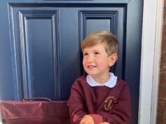 Uma mãe cujo filho de cinco anos morreu depois de beber leite na escola saudou a mudança de canetas anti-alérgicas na sala de aula