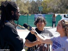 Estudante universitária vigilante e amiga LGBT dizem que querem se mudar para o Irã para fugir de Trump… Agora, uma arrecadação de fundos foi lançada