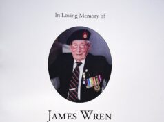 Uma homenagem adequada a um herói nacional: centenas de pessoas em luto prestam homenagem a um dos últimos veteranos da Marinha Real da Segunda Guerra Mundial após sua morte aos 105 anos