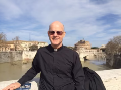 Sexo extraconjugal com bruxas, linhagens amaldiçoadas e políticos possuídos: o principal fantasma de DC revela o poderoso fedor do mal entre a elite da América