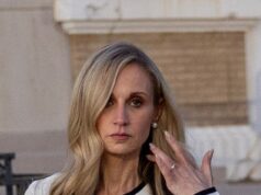 Prefeito desgraçado é chamado de ‘sangue frio e alcoólatra’ em documentos de divórcio, condenado por sexo com adolescente