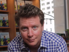 A esposa explode depois de descobrir os movimentos secretos de dinheiro do marido – então a reação dela é justificada?