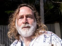 Guru do bem-estar acusado de homicídio culposo depois que um homem morre durante a cerimônia de ayahuasca e veneno de sapo em seu retiro em Byron Bay
