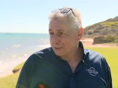 Uma popular cidade turística australiana atrai milhares de visitantes todos os anos… mas os moradores locais temem que seu idílico pedaço de paraíso possa desaparecer para sempre em breve.