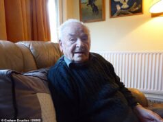 Aldeão de Oxfordshire revela que foi sequestrado pelos nazistas e forçado a cavar o bunker de Adolf Hitler durante a Segunda Guerra Mundial