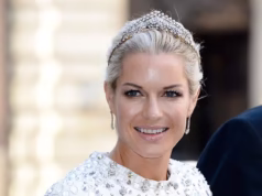 Epstein, duas loiras geladas e outro escândalo real: o pedófilo se envolveu tanto com a futura rainha da Noruega quanto com a ex-namorada do herdeiro de seu marido – que namorou Trump e Robbie Williams –