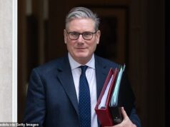 A ‘humilhação’ militar da Grã-Bretanha em Chipre e o confronto brutal de Trump com Sturmer para realizar a conferência de imprensa de Downing St às 14h