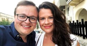 Um líder do partido trabalhista escocês renunciou após alegações de espionagem chinesa por seu marido