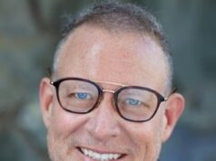 Conselheiro matrimonial acusado de fazer sexo com cliente da Califórnia certificado para exercer a profissão em Iowa