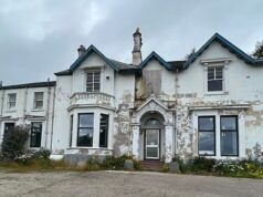 As vítimas na casa de repouso de Scotts dizem que fomos alinhados, perseguidos e abusados por marinheiros dos EUA