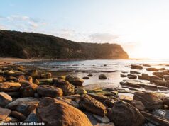 Dois corpos foram recuperados da água em Little Beach