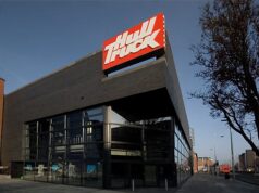 O Theatre Macbeth incentiva o público a cheirar um lenço de papel perfumado para lidar com a atmosfera “agitada ou barulhenta” da peça.