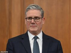 O humilde telefonema de Starmer para Trump enquanto os ministros ‘consideram congelar as contas de energia’ após o aumento do preço do gás