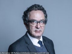 Par trabalhista alerta sobre o perigo de o Irã e Londres se tornarem ‘rota de fuga para os mulás’, enquanto apela ao governo para banir o Corpo da Guarda Revolucionária Islâmica como terroristas