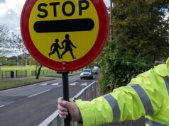 Richard Littlejohn: Cubos Oxo com etiquetas de segurança e câmeras corporais em mulheres pirulitos provam que a Grã-Bretanha sem lei está indo para o caos… enquanto nossos governantes torcem as mãos sobre ‘coesão social’