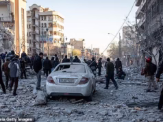 O que o Tio Sam quer que você faça? Um alistamento militar está circulando em meio aos ataques aéreos dos EUA no Irã, enquanto especialistas levantam a possibilidade de ser enviado para a guerra