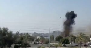 Pete Hegseth diz que os EUA estão investigando alegações de que um míssil atingiu uma escola iraniana, matando 165 pessoas.