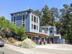 Moradores furiosos atacam enquanto enfrentam uma viagem de 60 milhas para conseguir seus remédios somente depois que a farmácia fecha