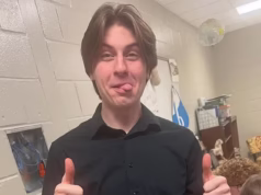 O adolescente que acidentalmente matou seu professor durante uma pegadinha elogiou sua viúva após retirar as acusações