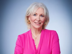 Nadine Dorris: Padres católicos, rabinos, imãs e pregadores evangélicos estão todos reunidos no Vaticano para enfrentar um novo mal terrível. Satanás tem um novo domínio… e a oração já não é suficiente