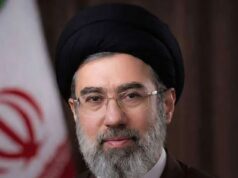 Iranianos aterrorizados dizem que novo aiatolá é “tão mau quanto seu pai”