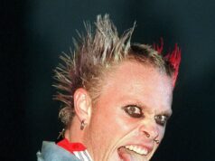 Controvérsia sobre o banco memorial da igreja em homenagem ao vocalista prodígio Keith Flint – porque apresenta seu icônico corte de cabelo ‘chifre do diabo’