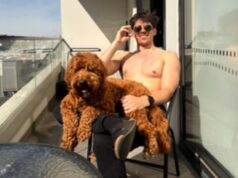 Adolescente indignada após ser banida do Instagram por foto inocente com seu cachorro de estimação: ‘Não sou esquisita’