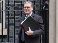 Inadequado para liderar o país: Kemmy diz que os arquivos recém-divulgados de Mandelson revelam o julgamento do primeiro-ministro tão terrível que o Partido Trabalhista deve removê-lo