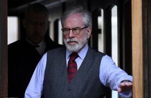 Gerry Adams fazia parte do Conselho do Exército do IRA na época dos atentados na Inglaterra, disse ao Supremo Tribunal um ex-coronel do exército que foi oficial de inteligência durante os Problemas.