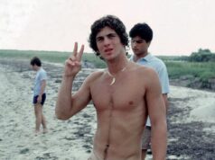 A terrível noite de sexo por telefone de JFK Jr…. o dia em que Sarah Jessica Parker tirou a roupa íntima para seduzi-lo em público… e a namorada com quem ele realmente queria se casar: Todas as mulheres antes de Caroline