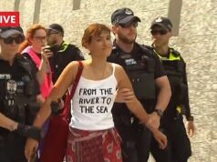 Por que uma mulher de 18 anos foi presa na Austrália por usar uma camiseta sob a controversa nova lei