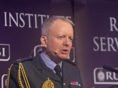 Chefe da Defesa ‘entra em conflito com o número 10 por causa do fracasso do Reino Unido em enviar porta-aviões britânico para zona de conflito’