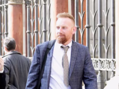 O cão famoso Husperer está processando o governo em £ 8 milhões depois que o HS2 o forçou a fechar um campo de treinamento canino que fornecia animais de estimação para as estrelas.