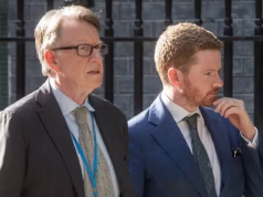 Dan Hodges: Por que Mandy não recebeu uma mensagem da líder de torcida? Porque eles estão no e-mail pessoal e no WhatsApp de McSweeney… o encobrimento já começou