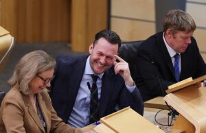 Stephen Daisley: Findlay tinha um pouco de teatro na manga. Na verdade ele adorou, como ele é