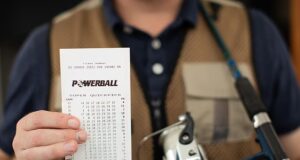 Vencedor da Powerball: pai australiano comete um grande erro de US$ 50 milhões depois de vencer