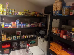 Como os assírios copiam diariamente os preparativos para o Juízo Final à medida que a crise no Médio Oriente aumenta – mas não é com a guerra geopolítica que os preocupa mais