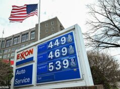 Trump critica a Rússia após suspender o embargo do petróleo enquanto os preços do gás disparam: ‘É uma traição’